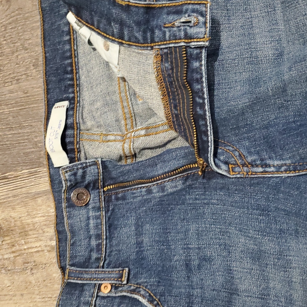 Levi 515 boot cut womens size 12M Blue Jeans Casual Medium Wash Distressed - Picture 11 of 12